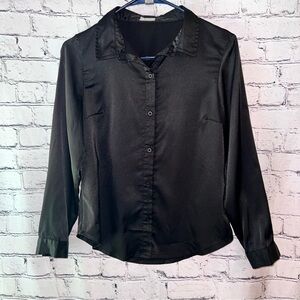 John Galt Women's Black Long Sleeve Button‎ Down Satin Top